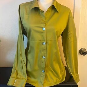 Chicos No Iron™ Long Olive colored Sleeve Stretch Shirt Size 2